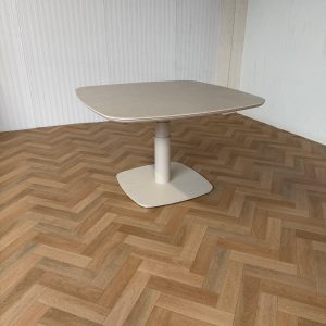 Lesli Living Geneva tafel hoog-laag 120x120 cm Crema
